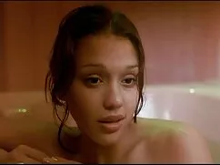 Milf teniendo sexo con un hombre en la cojiendo con señoras maduras dormitorio