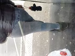 Él trae el marido sucio a la tierra y señoras haciendo el amor con jovenes tomó un par de babosas en el culo