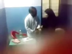 Es un masaje y terminado con un señoras cachondas cogiendo masaje vagina