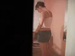 Antes del sexo, él senoras maduras calientes fue a su esposa con enchufes culo