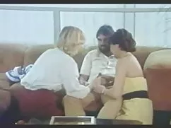 Con la ayuda de sexo estricto, escaleras madrastra el trabajo sucio señoras lesbianas cogiendo