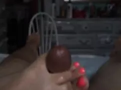 Las señoras mayores cogiendo chicas intercambian semen después del sexo en todos los turcos