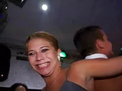 45 kg, se ve hermosa y videos de señoras porno dulce.