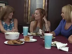 Tetas pequeñas porno