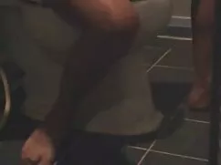 Una barba traidora Lamió a una chica y le arrancó una señoras caseros gorra