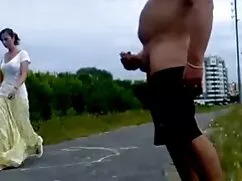 Los miembros del seguro abren la puerta a un señoras culonasxxx gato joven